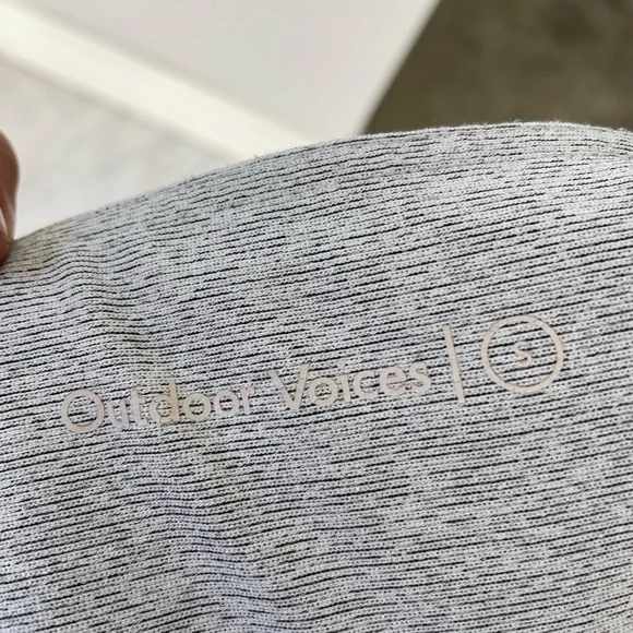 Outdoor Voices women’s leggings size small tri-color gray excellent condition - Picture 5 of 6